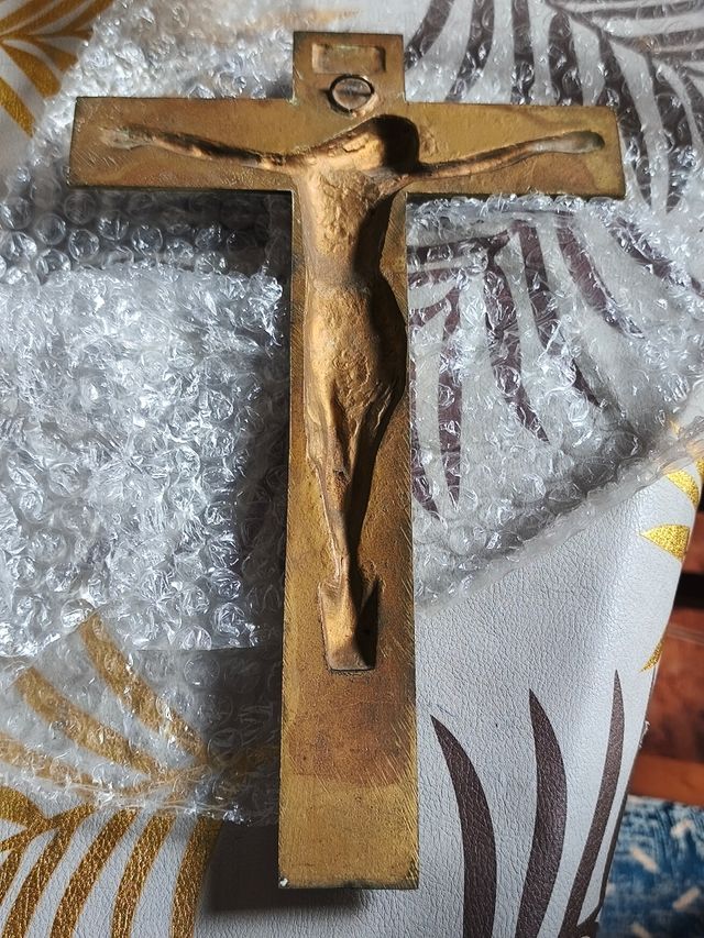 Crucifijo de pared INRI bronce firmado L. ARTAUD