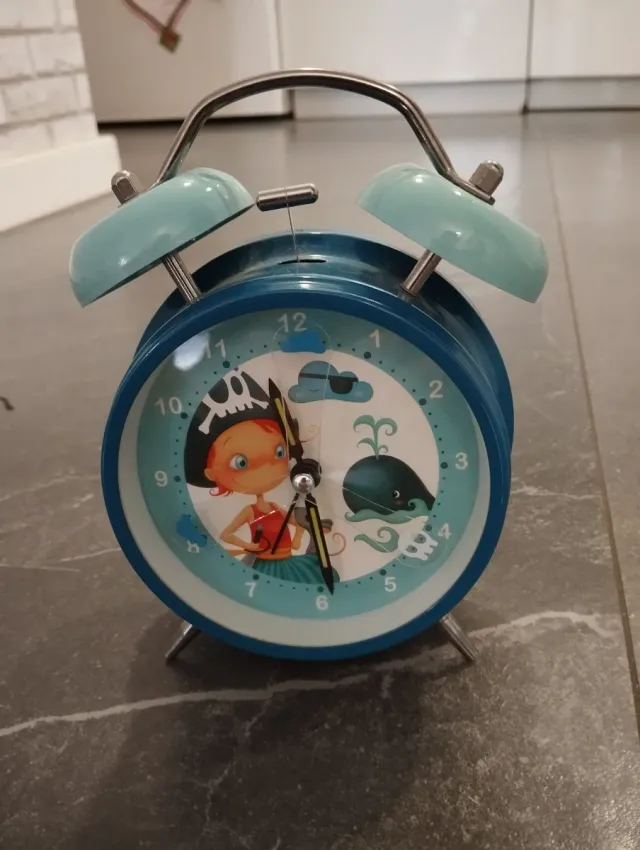Despertador infantil con diseño de pirata