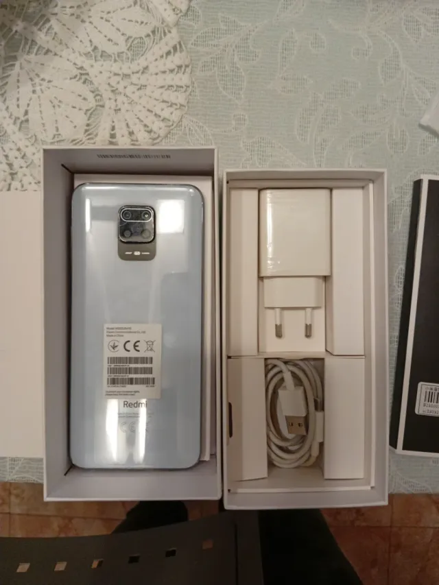 Xiaomi Redmi Note 9S + Protector Pantalla