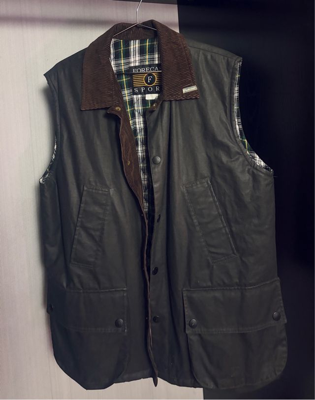 Chaqueta FORECAST verde oliva sin mangas