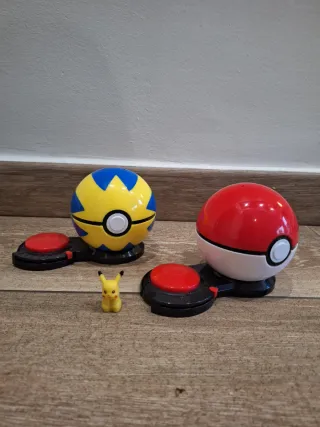 Figuras Pokémon Pikachu y Pokébolas