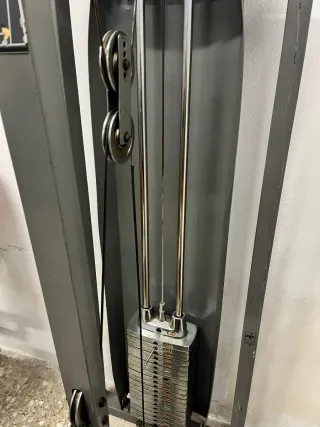 Maquinas de gimnasio.