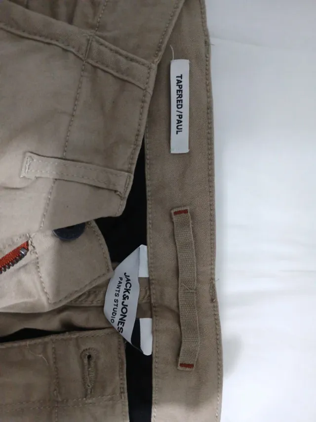 Pantalón cargo beige