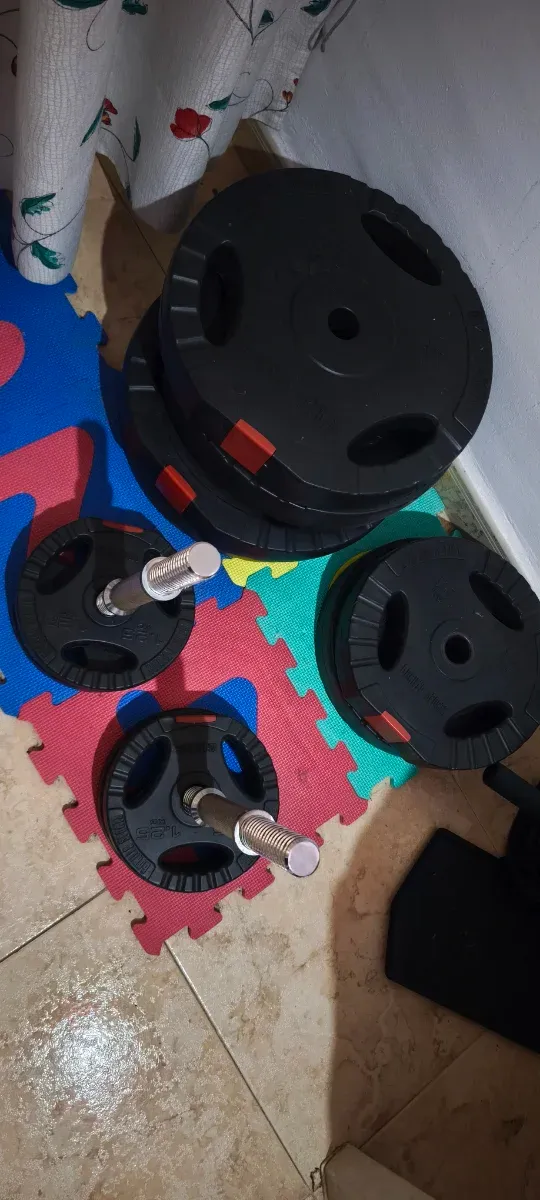 Banco musculación + juego pesas