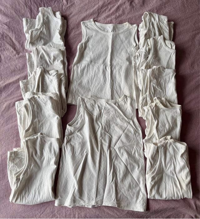 Lote 12 Camisetas Interiores Niño 5-6 Años