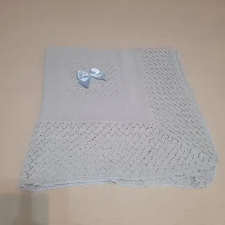 Bonita toquilla o arrullo de bebé