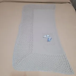 Bonita toquilla o arrullo de bebé