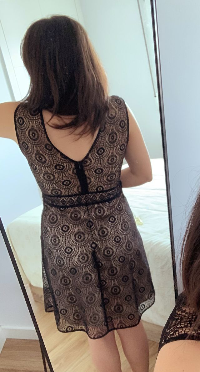 Vestido negro y beige encaje Zara