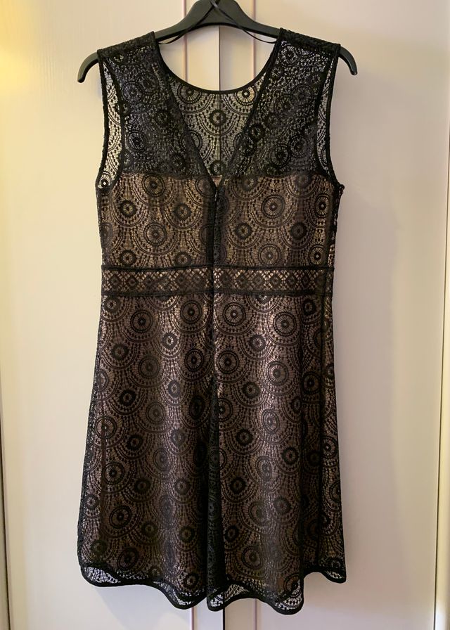 Vestido negro y beige encaje Zara