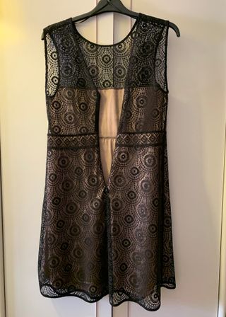 Vestido negro y beige encaje Zara