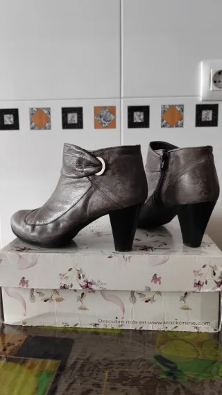 Botines de piel. Botas de piel. Botines mujer.Piel