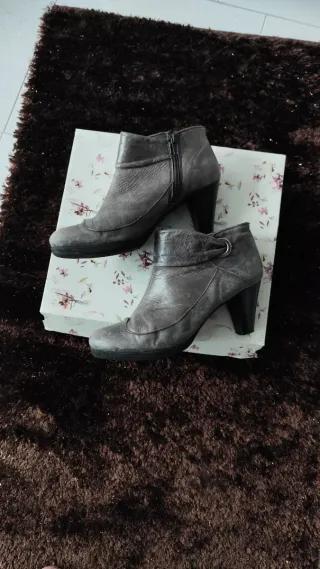 Botines de piel. Botas de piel. Botines mujer.Piel