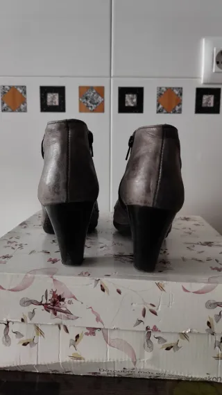 Botines de piel. Botas de piel. Botines mujer.Piel