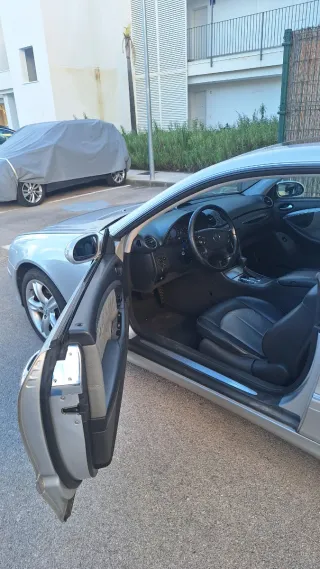 Mercedes-Benz  CLK 2004