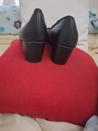 Manoletinas negras tacón grueso