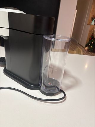 Cafetera Nespresso Vertuo Next Negra