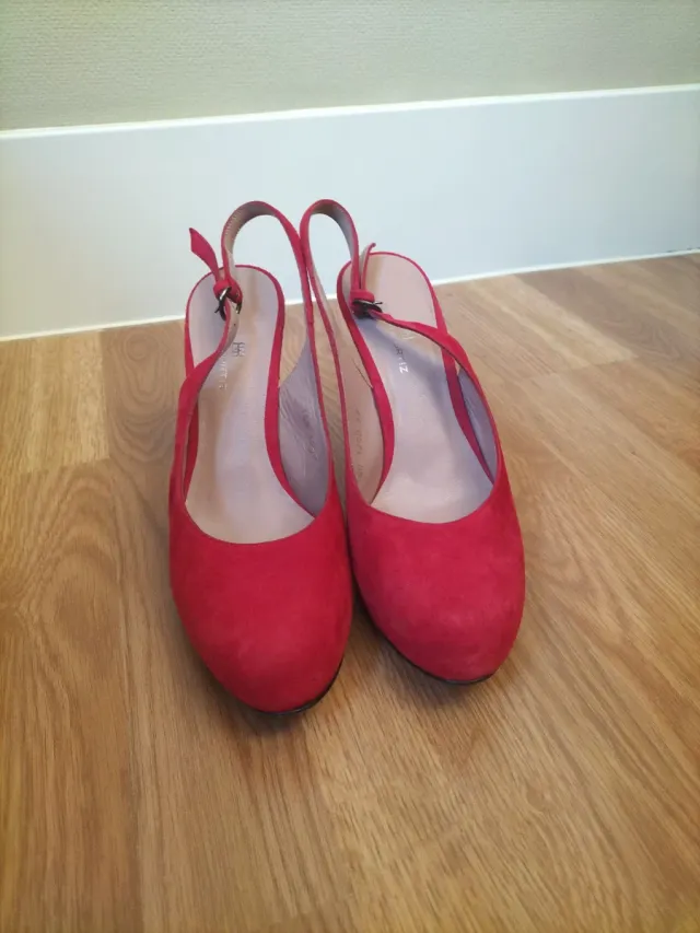 Zapatos de tacón rojos talla 38