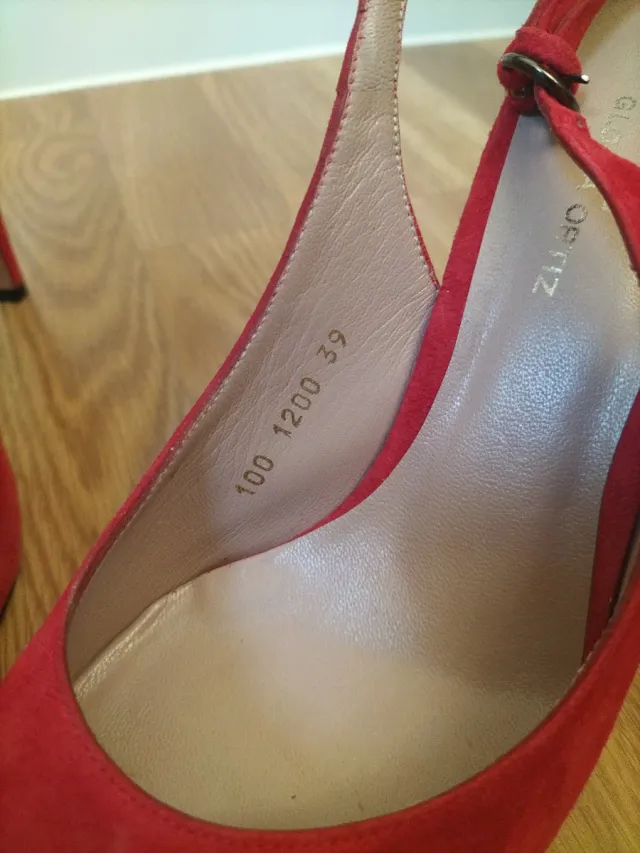 Zapatos de tacón rojos talla 38