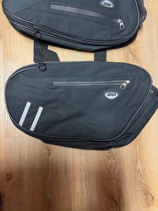 Maletas laterales para moto Givi