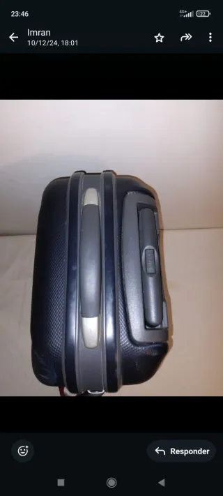 Maleta de viaje negra con ruedas