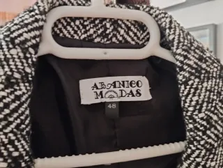 Abrigo ALBERTO MODA Negro y Blanco