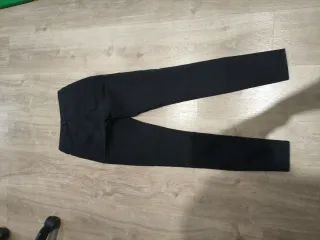 Pantalón vaquero negro skinny