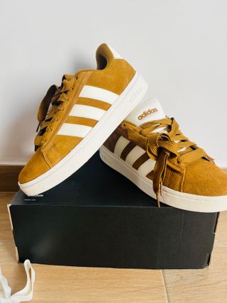 Zapatillas Adidas Court Marrones Talla 44.5