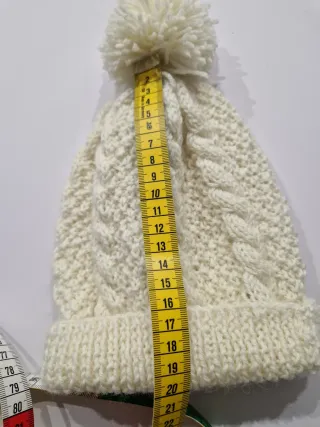 Berretto lana bambina con pompon