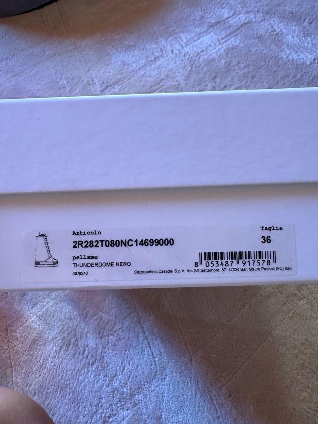 Botines Casadei charol negro y plata