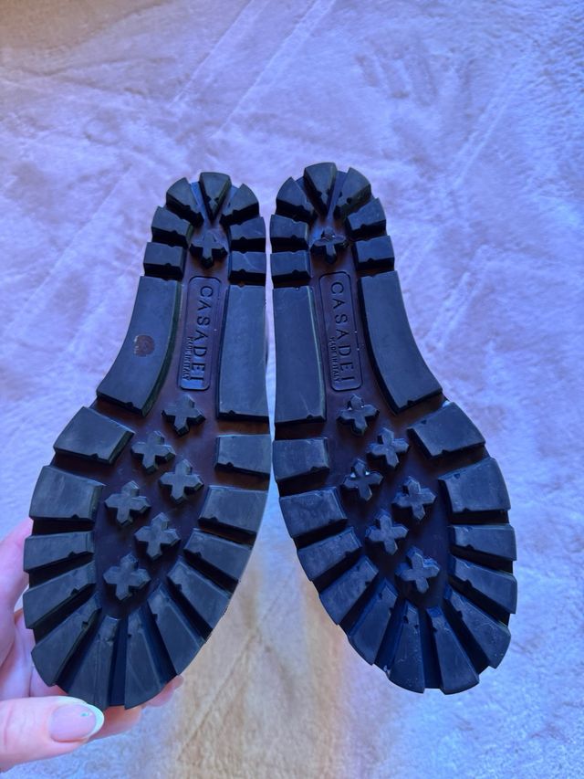 Botines Casadei charol negro y plata