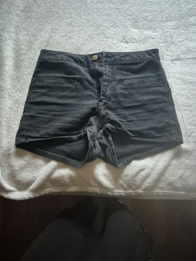 Pantalones cortos negros de talle alto