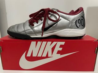 Zapatillas Nike Total 90 Plata y Rojo