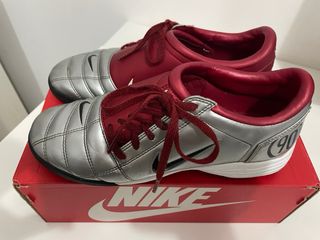 Zapatillas Nike Total 90 Plata y Rojo