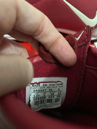 Zapatillas Nike Total 90 Plata y Rojo