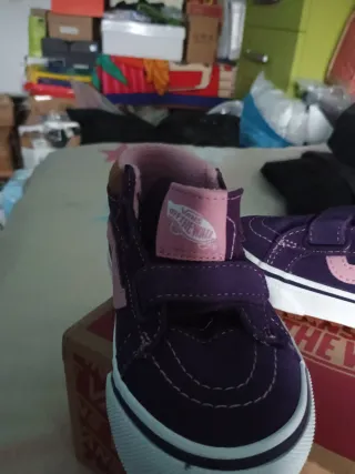 Zapatillas Vans Clásicas de ñiñas talla 27.5