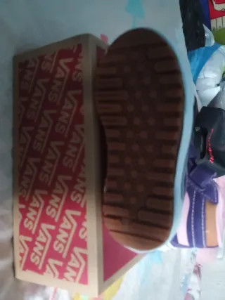 Zapatillas Vans Clásicas de ñiñas talla 27.5