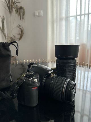 Cámara Nikon D3100 + Objetivo Nikkor 55-200mm