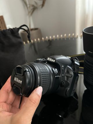 Cámara Nikon D3100 + Objetivo Nikkor 55-200mm
