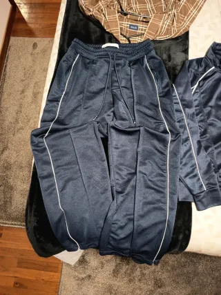 Chándal Bershka azul