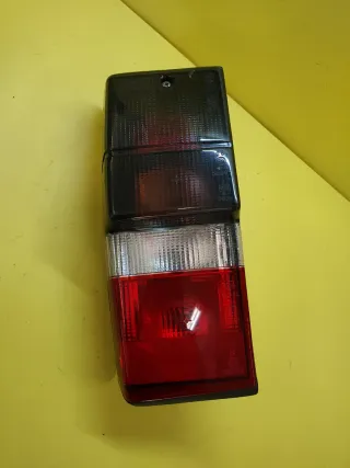 PILOTO TRASERO IZQUIERDO NISSAN PATROL