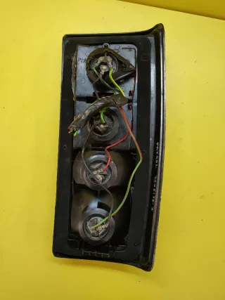 PILOTO TRASERO IZQUIERDO NISSAN PATROL