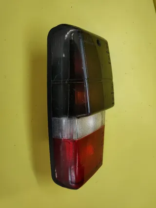 PILOTO TRASERO IZQUIERDO NISSAN PATROL