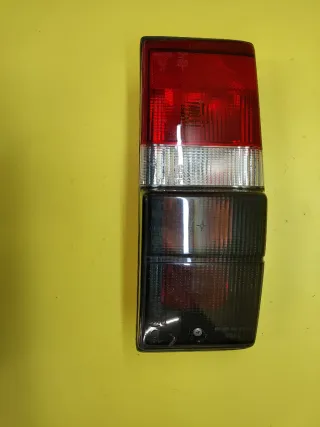 PILOTO TRASERO IZQUIERDO NISSAN PATROL