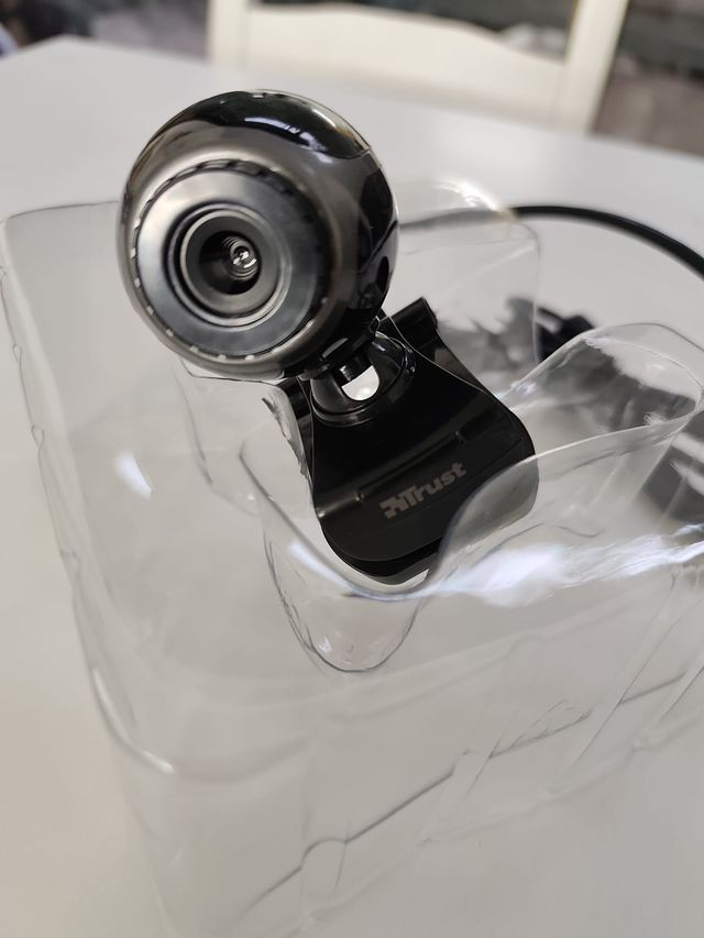 Webcam Trust EXIS para PC y portátil