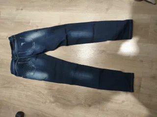 Vaqueros desgastados