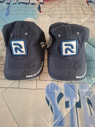 4 Cappellini Autografati Dovizioso, Márquez, Spies