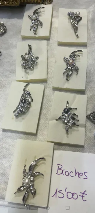 Broches para ropa particular o estilo fallera