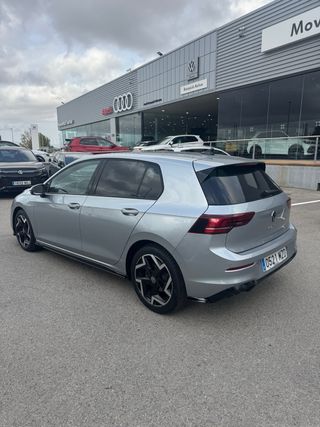 Volkswagen Golf 2025 por 425€/mes