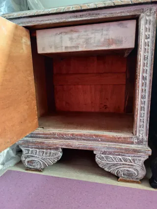 Mesita auxiliar de madera