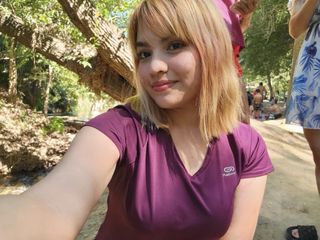 busco empleo ... niñera, cuidado de mayores..